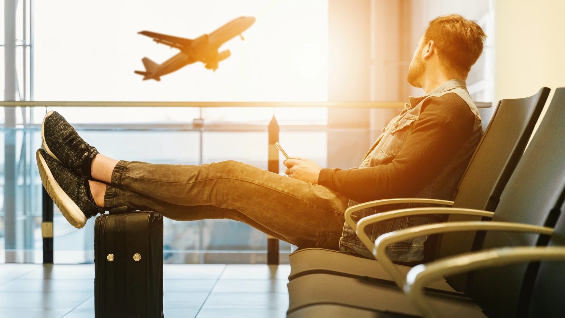 Novedades viajes: las aerolíneas no podrán cobrar por el equipaje de mano