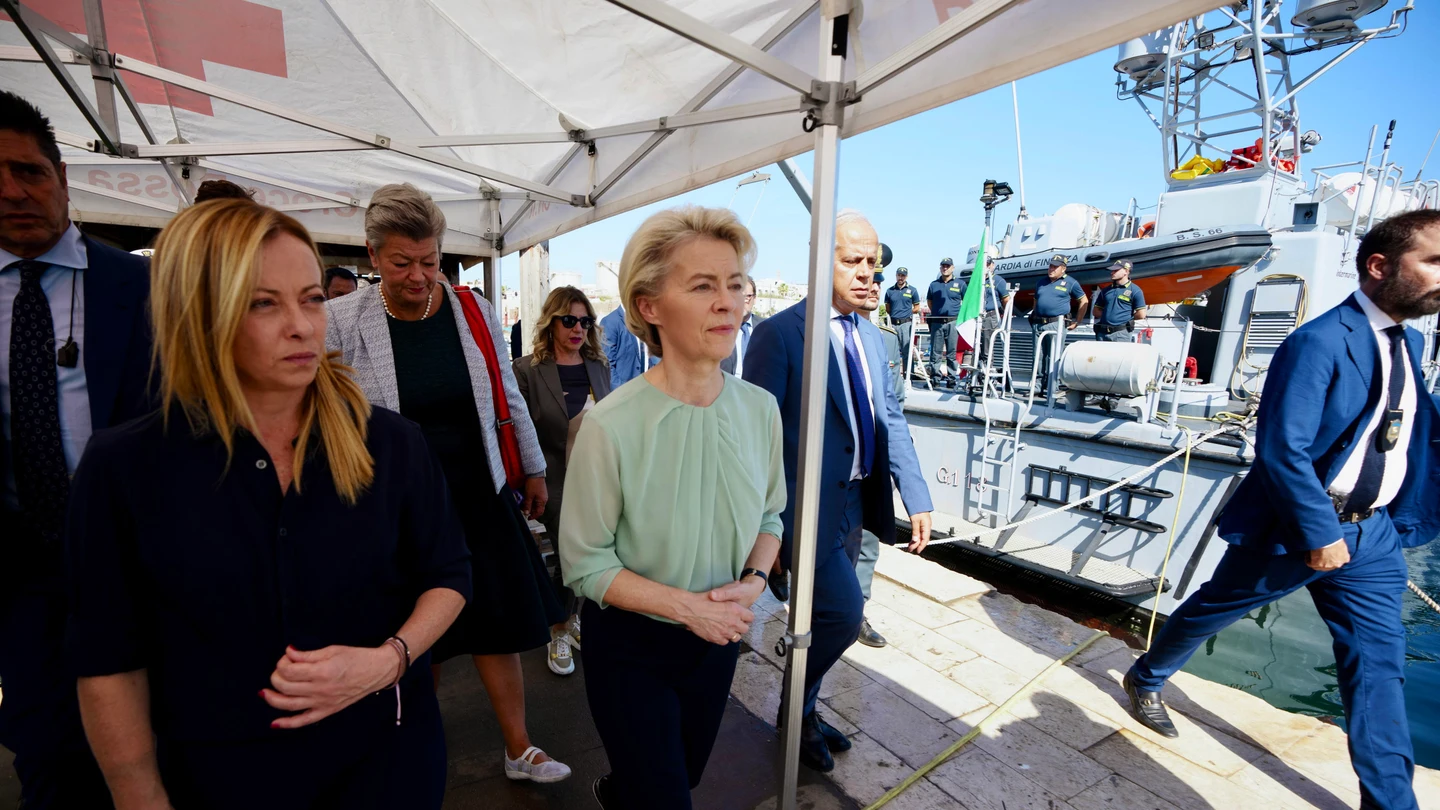 Giorgia Meloni, junto a Ursula Von der Leyen en Lampedusa Giorgia Meloni, junto a Ursula Von der Leyen en Lampedusa