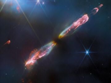 El telescopio espacial James Webb capta el flujo supersónico de una joven estrella