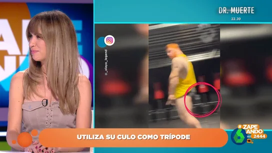 El curioso 'invento' de un chico en el gimnasio para poder grabarse haciendo poses El curioso 'invento' de un chico en el gimnasio para poder grabarse haciendo poses