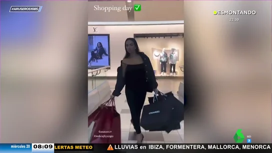El vídeo viral de Georgina Cargada de bolsas a lo 'Pretty Woman' tras su "modesto día de compras" El vídeo viral de Georgina Cargada de bolsas a lo 'Pretty Woman' tras su "modesto día de compras"