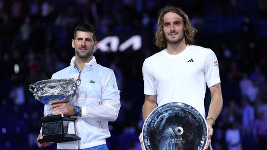 Novak Djokovic y Stefanos Tsitsipas Novak Djokovic y Stefanos Tsitsipas
