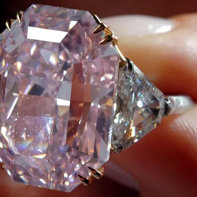 Identifican un factor clave para encontrar diamantes rosas en la superficie terrestre