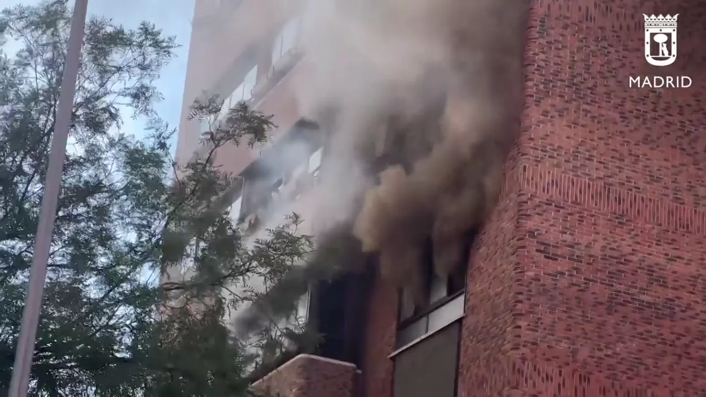 Muere un hombre en el incendio de una vivienda en Vallecas Muere un hombre en el incendio de una vivienda en Vallecas