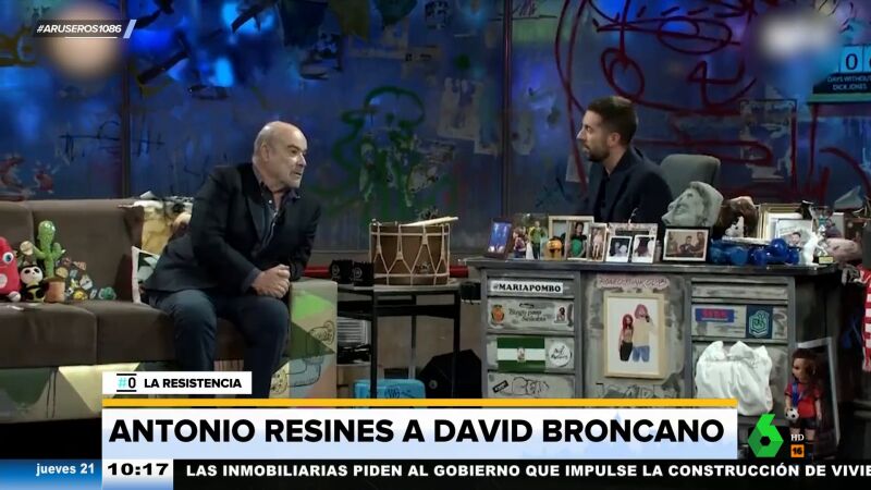 Lluvia de dardos entre David Broncano y Antonio Resines: "Pareces un ganadero de los 80"
