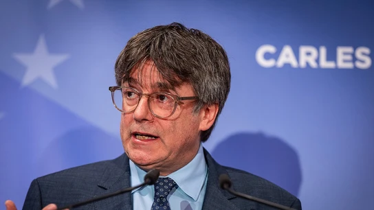 Y hoy Carles Puigdemont se ha pronunciado ante esas críticas a la amnistía de González y Guerra. Asegura en tono irónico que cuando hablan ciertos políticos, en vez de subir el precio del pan, lo hace el de la cal viva. Unas palabras que vinculan al expresidente del gobierno con el caso GAL. Y hoy Carles Puigdemont se ha pronunciado ante esas críticas a la amnistía de González y Guerra. Asegura en tono irónico que cuando hablan ciertos políticos, en vez de subir el precio del pan, lo hace el de la cal viva. Unas palabras que vinculan al expresidente del gobierno con el caso GAL.