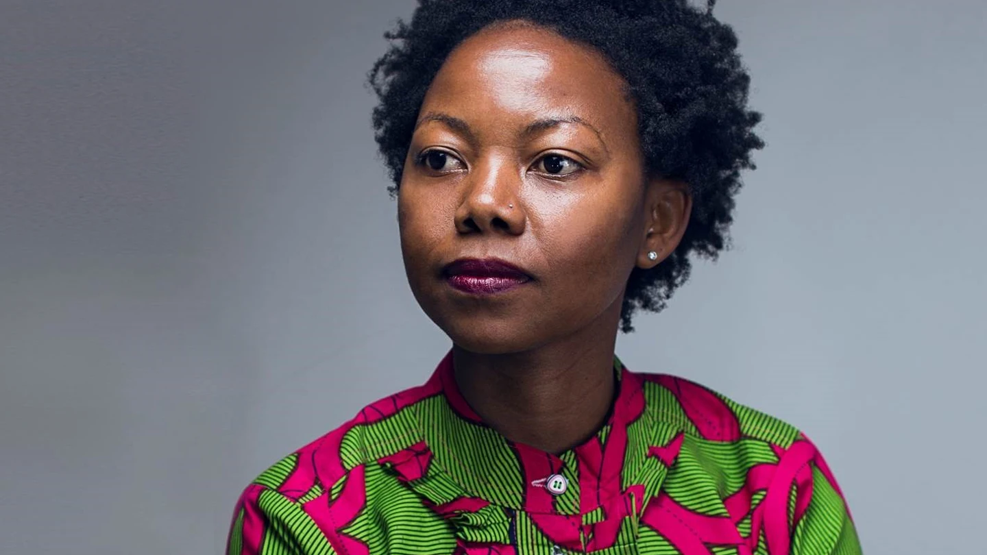 NoViolet Bulawayo La escritora NoViolet Bulawayo, autoa de 'Gloria'