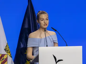 Leonor de Borbón, Princesa de Asturias, interviene con un discurso durante la entrega de los galardones.