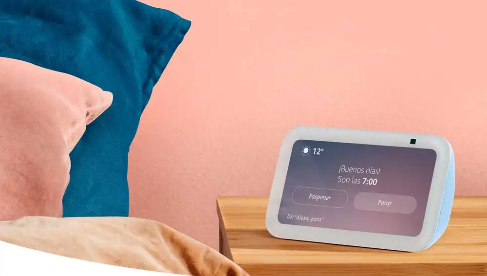 El Echo Show 5 es un despertador perfecto, así puedes personalizar el sonido de sus alarmas