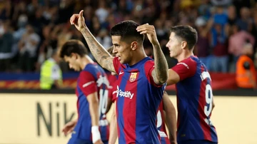 Joao Cancelo celebra un gol con el Barça