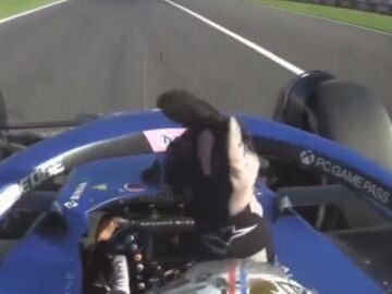 Pierre Gasly lanza una peineta