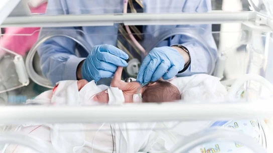 Condenan a Salud de Andalucía a pagar 3,5 millones a unos padres por demorar una cesárea Condenan a Salud de Andalucía a pagar 3,5 millones a unos padres por demorar una cesárea