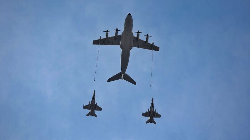 ¿Por qué hay cazas del Ejército sobrevolando el cielo de Madrid?