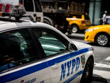 Estados Unidos pone a prueba una app para multar por videollamada y evitar tiroteos Estados Unidos pone a prueba una app para multar por videollamada y evitar tiroteos