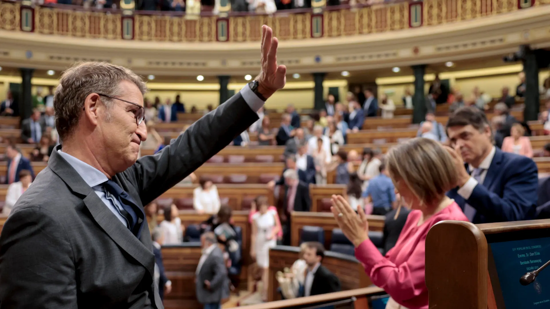 El líder del PP, Alberto Núñez-Feijoo, tras su intervención en la sesión de investidura celebrada hoy en el Congreso. 