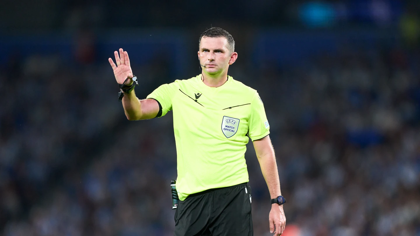 Michael Oliver, árbitro de la Premier League Michael Oliver, árbitro de la Premier League