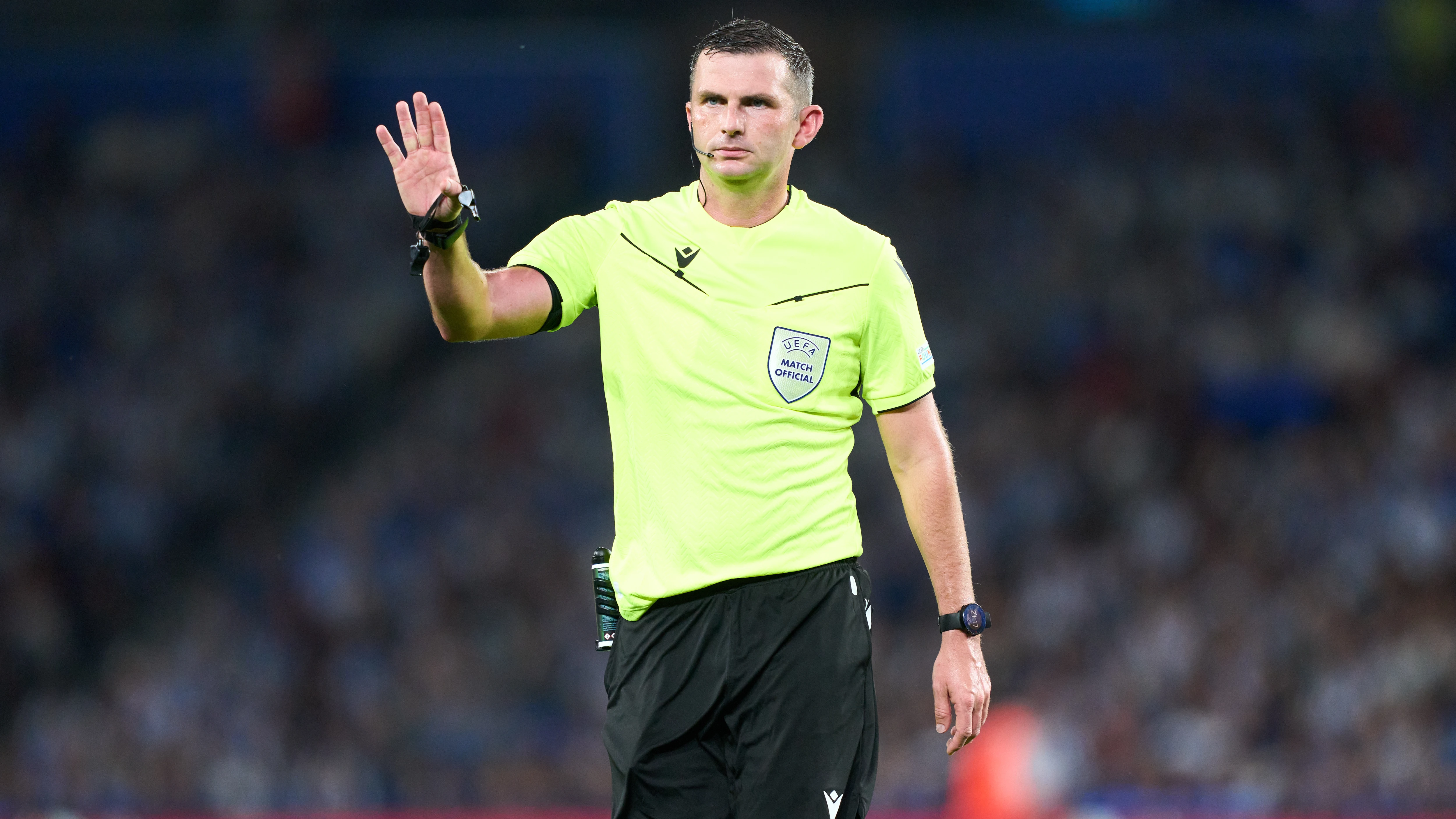 Michael Oliver, árbitro de la Premier League