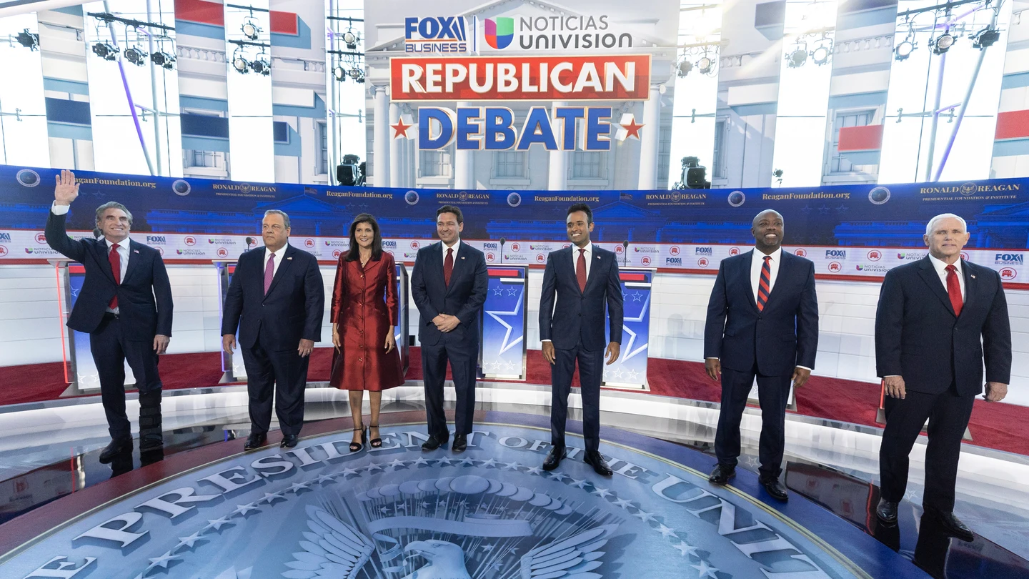 El segundo debate republicano de EE.UU. aúna críticas a Biden y reprocha a Trump su ausencia El segundo debate republicano de EE.UU. aúna críticas a Biden y reprocha a Trump su ausencia