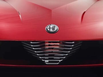 LO MEJOR DE LA SEMANA: Alfa Romeo 33 Stradale, Fiat 600e, Ssangyong Torres y más CC