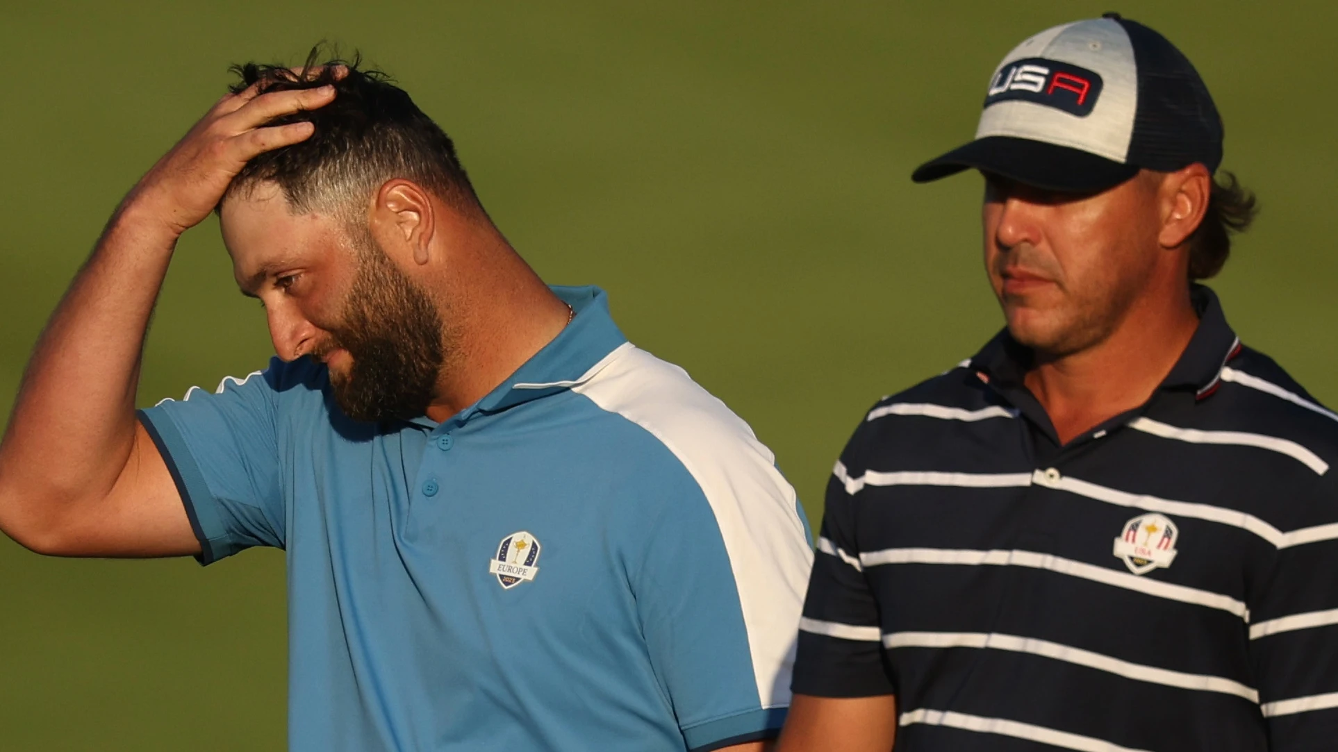 Brooks Koepka, junto a Jon Rahm