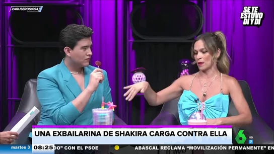 Una exbailarina de Shakira cuenta cómo la sacaron de su camerino en topless: "El baño de la señora se rompió y ni un gracias" Una exbailarina de Shakira cuenta cómo la sacaron de su camerino en topless: "El baño de la señora se rompió y ni un gracias"