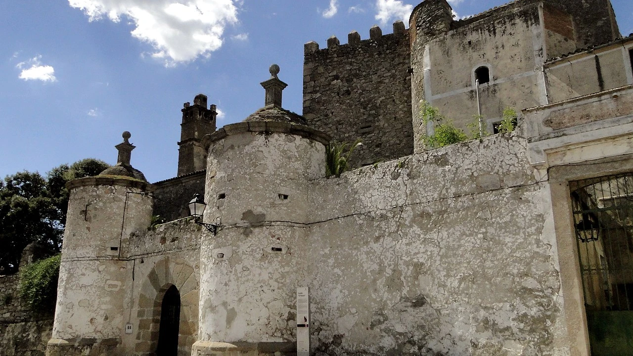 Castillo de Brozas de C&aacute;ceres