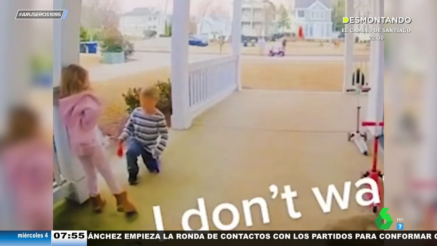 No solo a los adultos se nos rompe el corazón: así reacciona un niño cuando pide matrimonio a una niña y ella le dice que no No solo a los adultos se nos rompe el corazón: así reacciona un niño cuando pide matrimonio a una niña y ella le dice que no