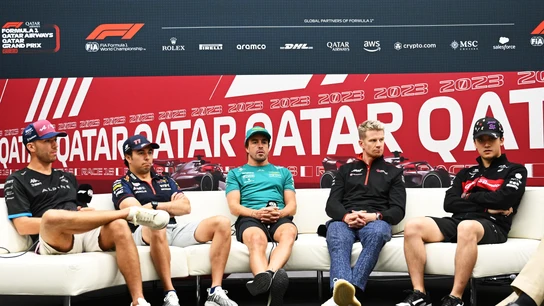 Gasly, Pérez, Alonso, Hulkenberg y Zhou Gasly, Pérez, Alonso, Hulkenberg y Zhou