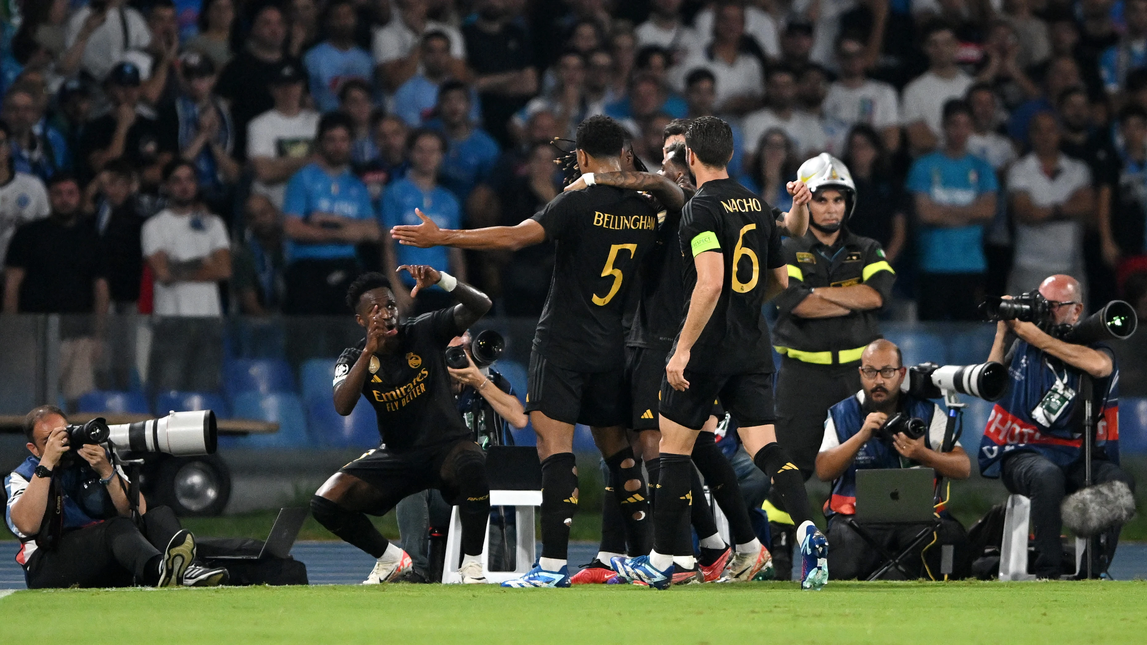 Celebración del gol de Jude Bellingham en Nápoles