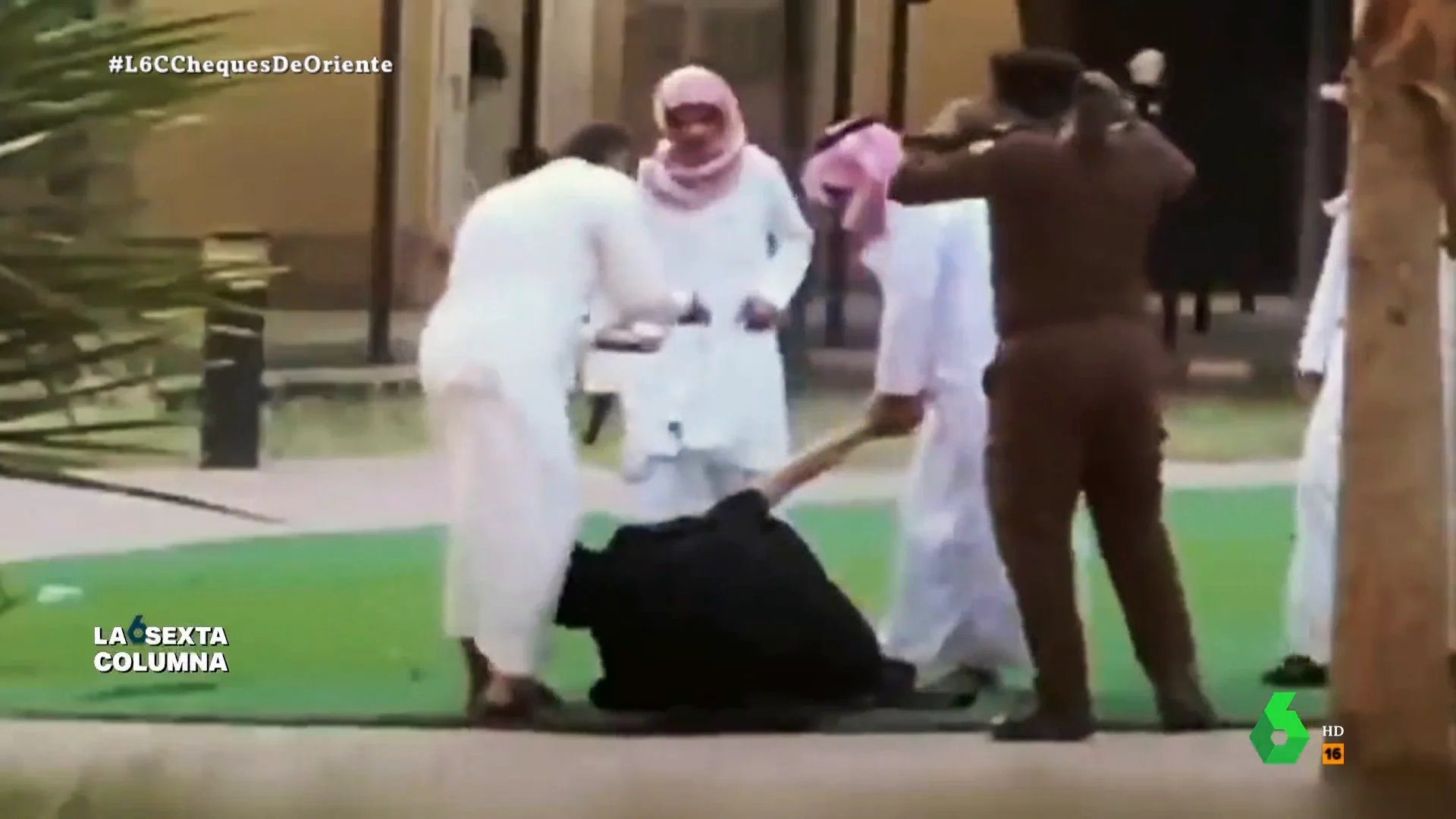 Mujeres golpeadas en la calle que se ven obligadas a escapar de su país, la realidad de Arabia Saudí