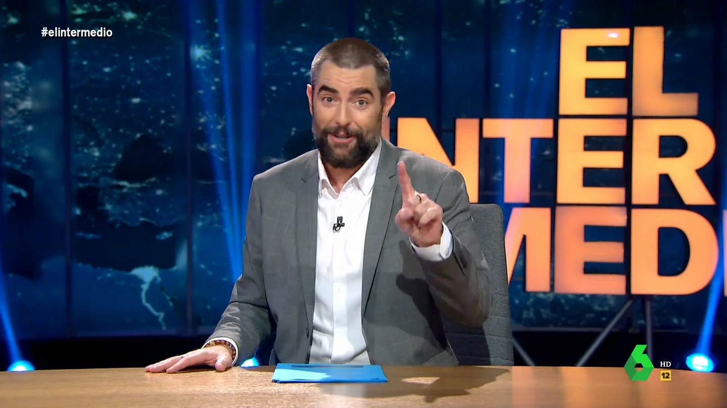 Dani Mateo, de que Sánchez se enterase del Mundial por la prensa: "Rajoy ya sabría el once inicial de España" Dani Mateo, de que Sánchez se enterase del Mundial por la prensa: "Rajoy ya sabría el once inicial de España"