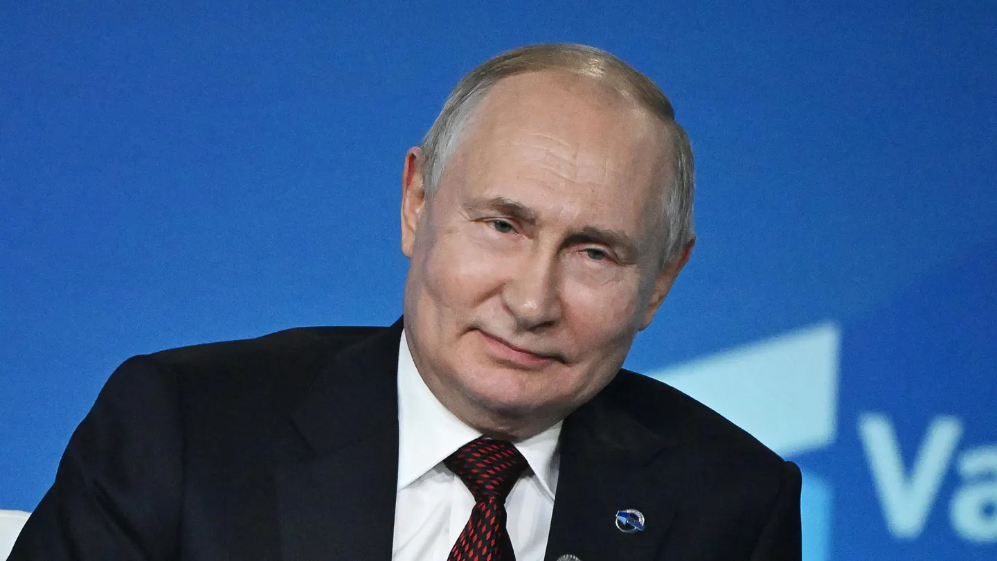 Alcohol, drogas y granadas: las delirantes explicaciones de Putin sobre el accidente de Prigozhin Alcohol, drogas y granadas: las delirantes explicaciones de Putin sobre el accidente de Prigozhin