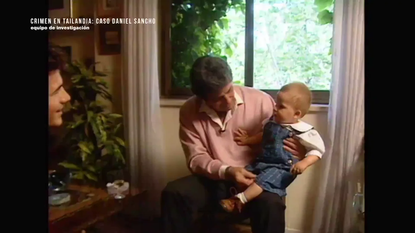 Así hablaba el abuelo de Daniel Sancho tras el nacimiento de su nieto: "A ver si sale actor" Así hablaba el abuelo de Daniel Sancho tras el nacimiento de su nieto: "A ver si sale actor"