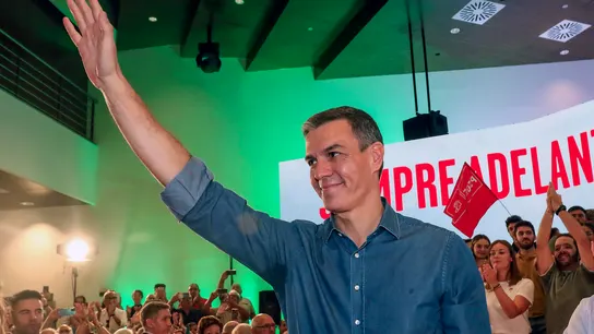 Sánchez defiende que la Constitución se cumple en "todos los territorios": "España no se hunde ni se rompe" Sánchez defiende que la Constitución se cumple en "todos los territorios": "España no se hunde ni se rompe"