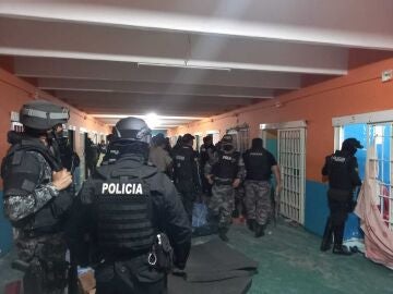 The six hitmen accused of killing Fernando Villavicencio are murdered in an Ecuadorian prison