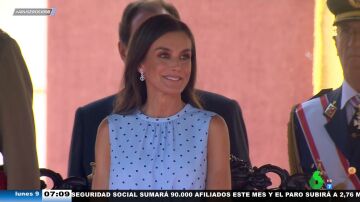 Angie Cárdenas analiza la emoción de la reina Letizia en la jura de bandera de la princesa Leonor: "Contiene las lágrimas"