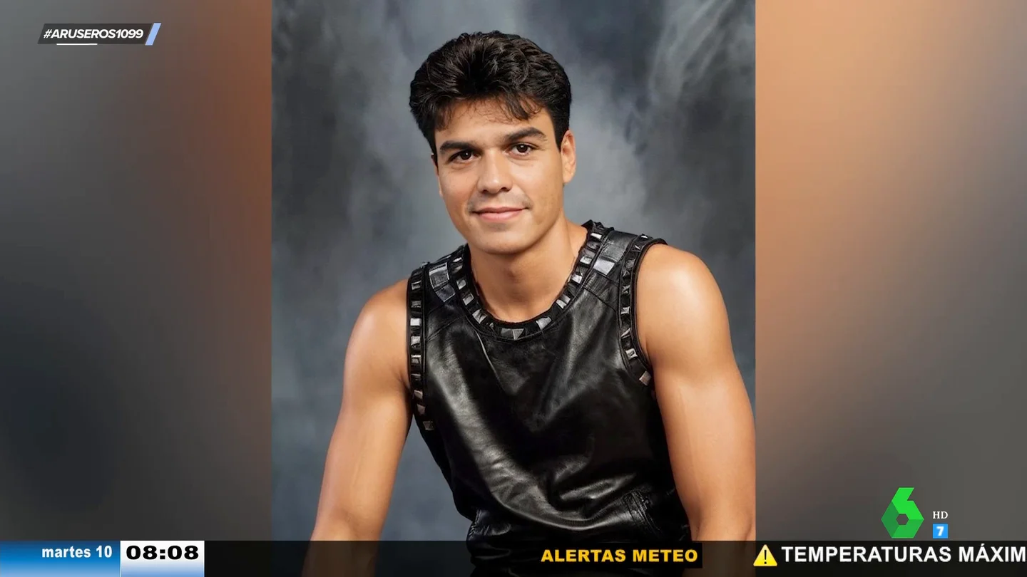Así sería el anuario de Pedro Sánchez en los años 90 según la inteligencia artificial: "Podría ser Danny Zuko en Grease" Así sería el anuario de Pedro Sánchez en los años 90 según la inteligencia artificial: "Podría ser Danny Zuko en Grease"