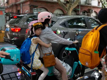 Todo lo que deberías saber acerca de llevar a los niños en moto Todo lo que deberías saber acerca de llevar a los niños en moto