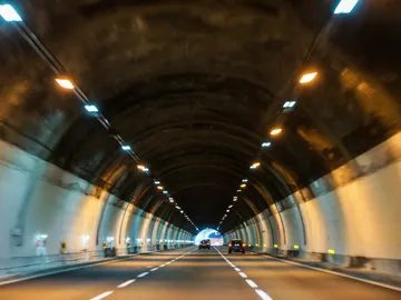 Imagen de archivo de un túnel Imagen de archivo de un túnel