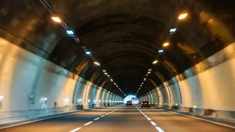 Imagen de archivo de un túnel Imagen de archivo de un túnel