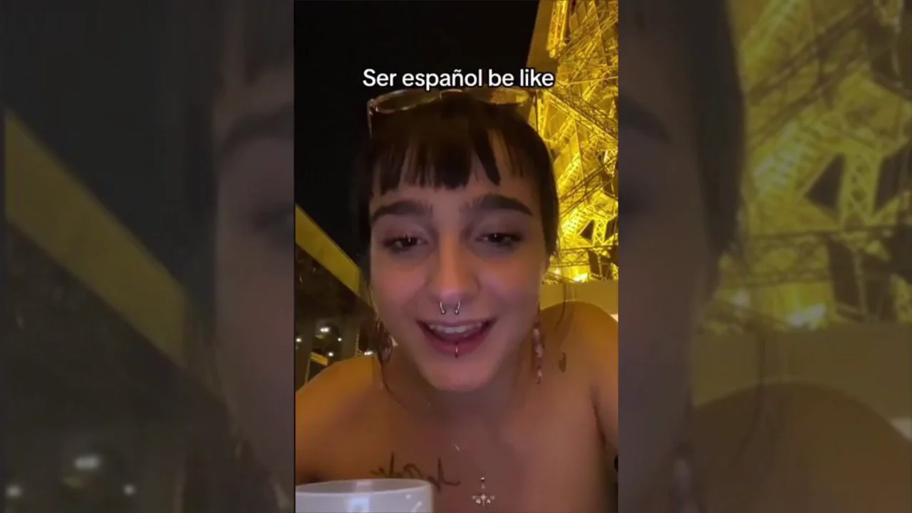 Una espa&ntilde;ola se sube a la Torre Eiffel de Par&iacute;s y la gente est&aacute; alucinando con lo que ha hecho en el restaurante