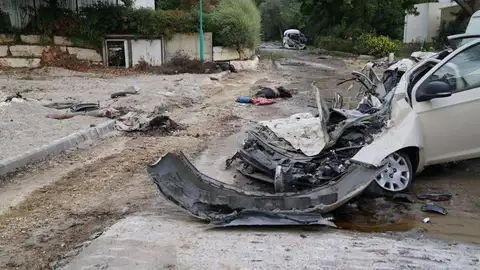  Numerosos cadáveres fueron hallados en el kibutz israelí de Beeri, a unos 5 km de la Franja de Gaza
