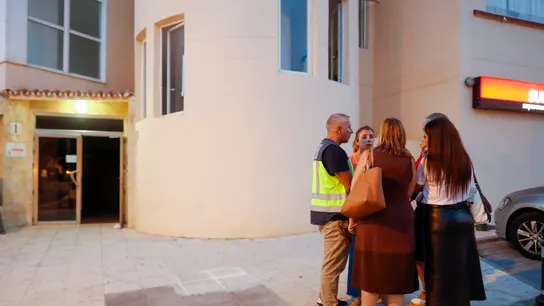 Entrada del edificio donde murió la última asesinada por violencia machista. Entrada del edificio donde murió la última asesinada por violencia machista.