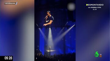 Drake detiene un concierto para ofrecerse a pagar el tratamiento médico de una fan que padece esclerosis múltiple
