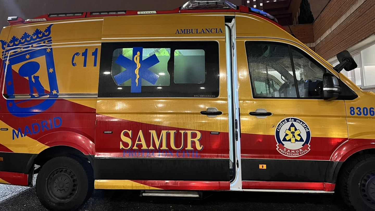 Imagen de archivo de una ambulancia de SAMUR Protección Civil Imagen de archivo de una ambulancia de SAMUR Protección Civil