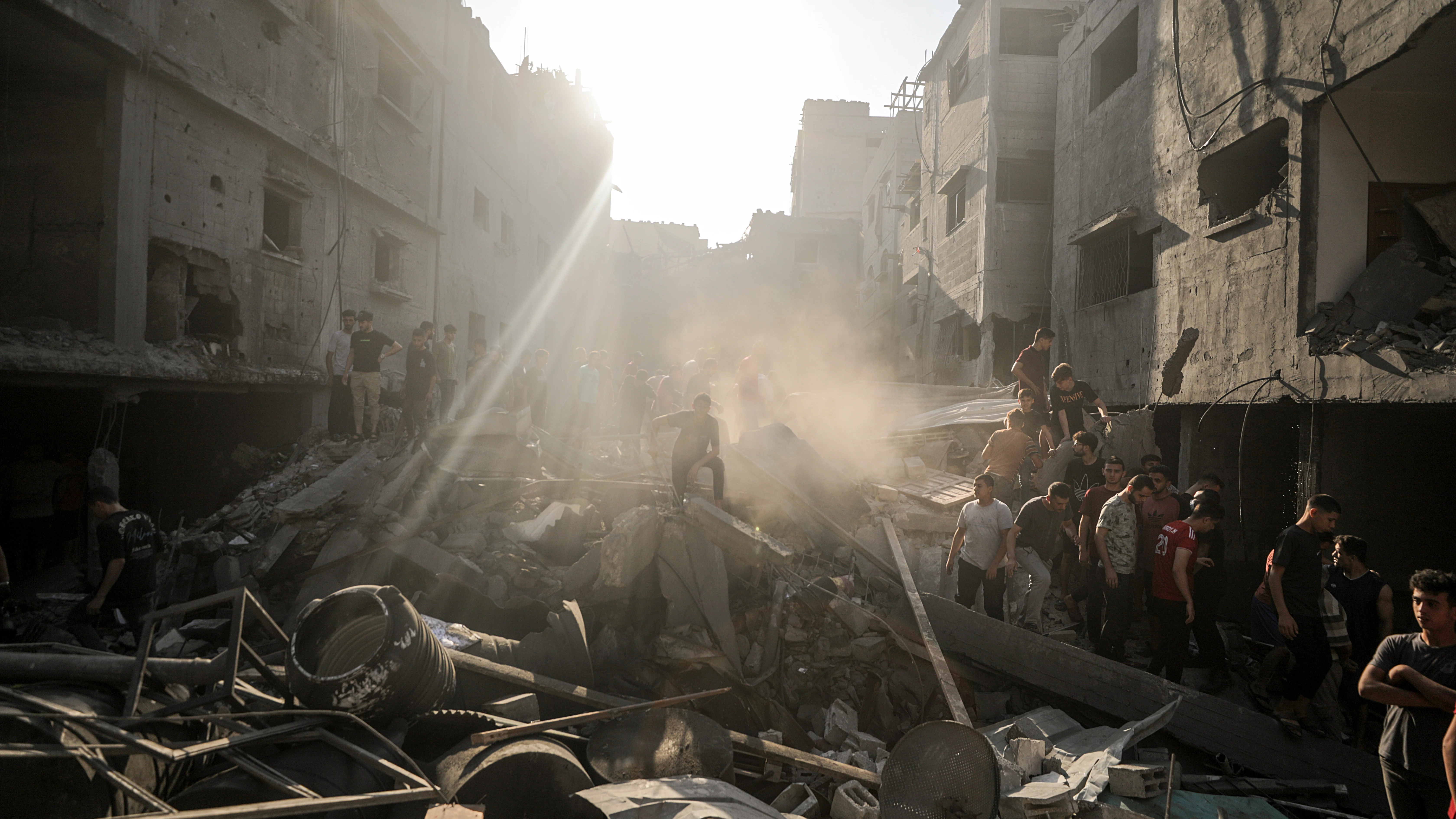 Una casa destruida el en campo de refugiados de Shati, en Gaza, tras un bombardeo israelí.