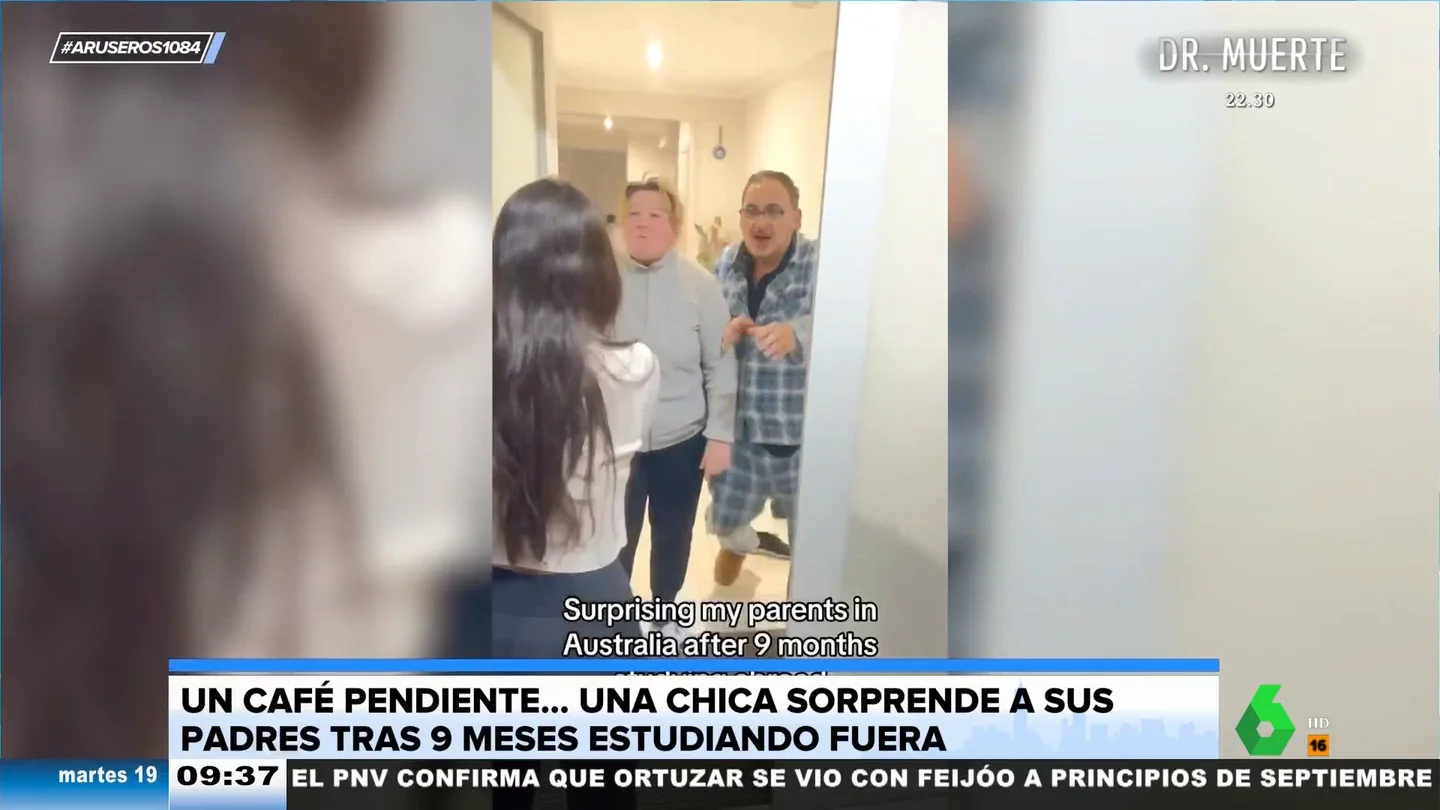 La emocionante reacción de un padre cuando su hija regresa por sorpresa a casa tras meses estudiando fuera La emocionante reacción de un padre cuando su hija regresa por sorpresa a casa tras meses estudiando fuera