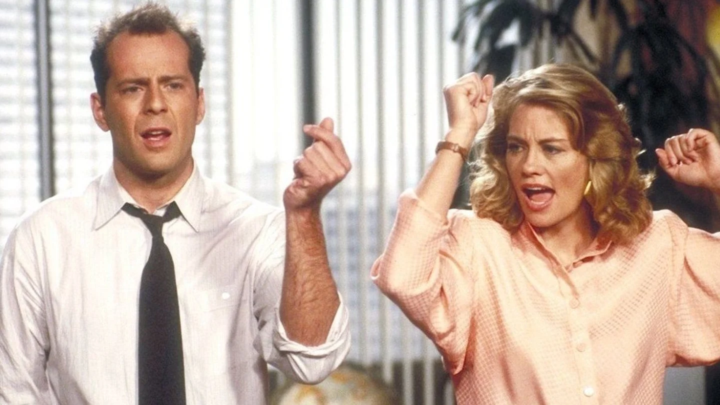 Bruce Willis y Sheryl Shepherd, en la serie de finales de los 80 'Luz de luna'. Bruce Willis y Sheryl Shepherd, en la serie de finales de los 80 'Luz de luna'.