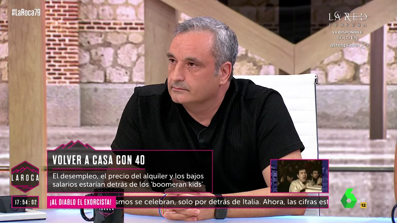 El testimonio de Óscar, un hombre de 40 años que se ha ido a casa de sus padres con sus hijos: "O volvíamos a casa de mi madre o no comíamos"