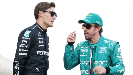 Russell charla con Alonso Russell charla con Alonso